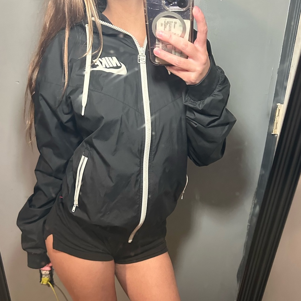 nike windbreaker